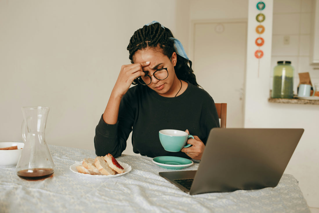 La charge mentale : quand le quotidien pèse sur le couple et le désir